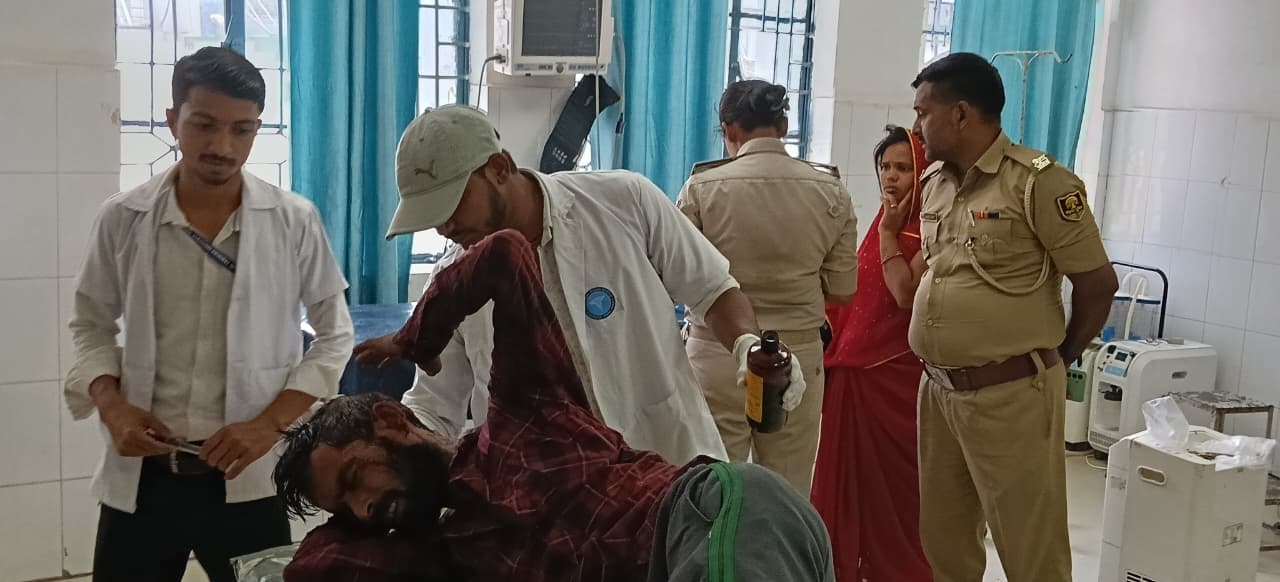 बाइक हटाने के विवाद में युवक पर हमला, गंभीर रूप से घायल