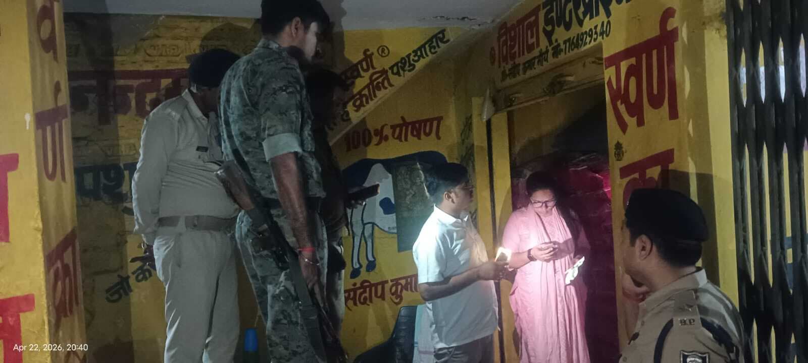 नशीली दवाओं के खिलाफ मेडिकल दुकानों पर छापेमारी, मचा हड़कंप