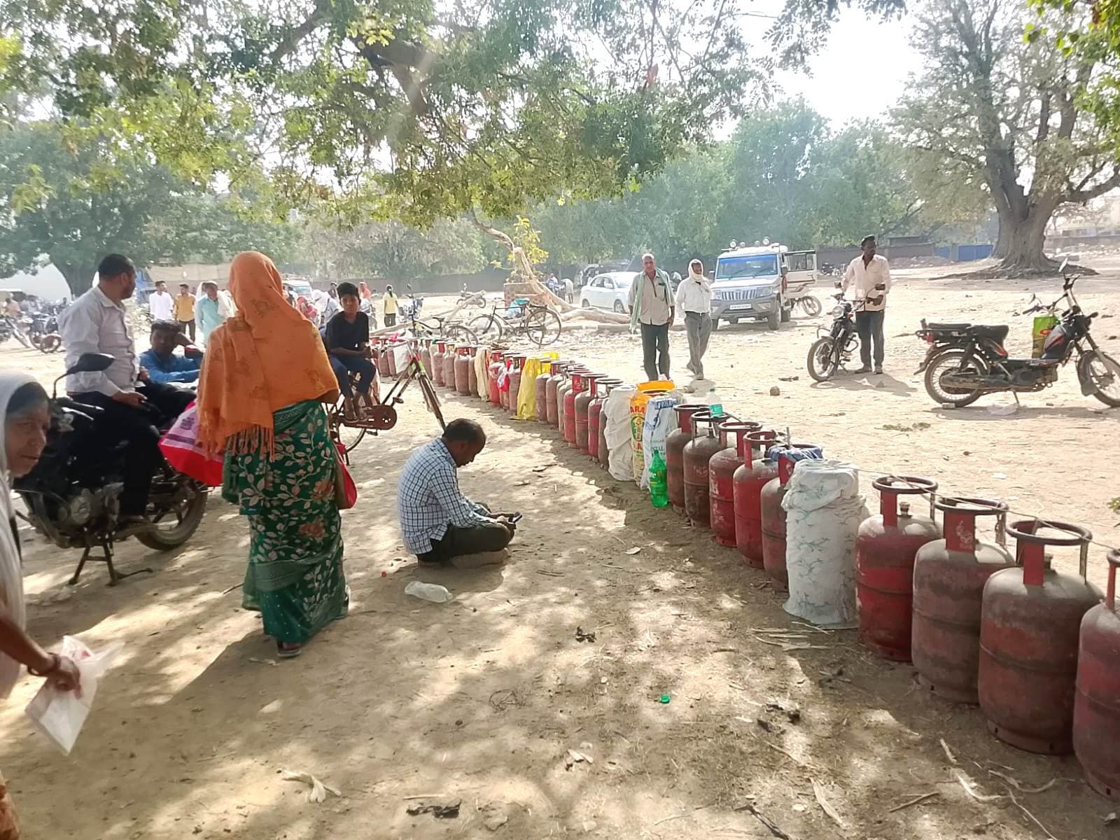 एलपीजी संकट गहराया, कड़ी धूप में घंटों इंतजार के बाद खाली हाथ लौट रहे उपभोक्ता