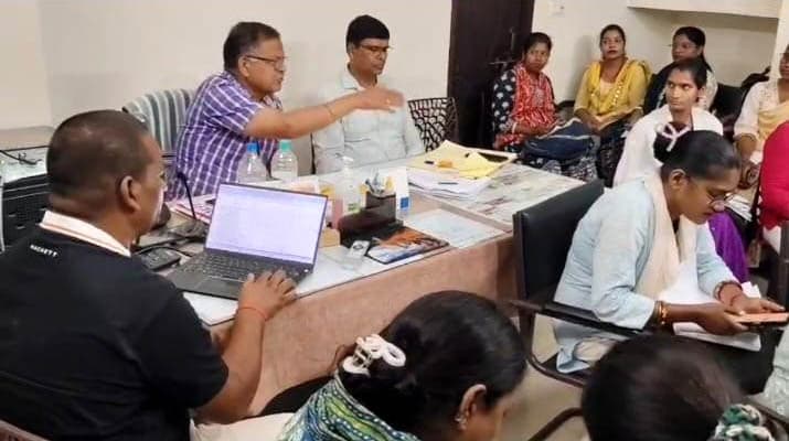 टीकाकरण की प्रगति लक्ष्य से पीछे रहने पर जताया असंतोष