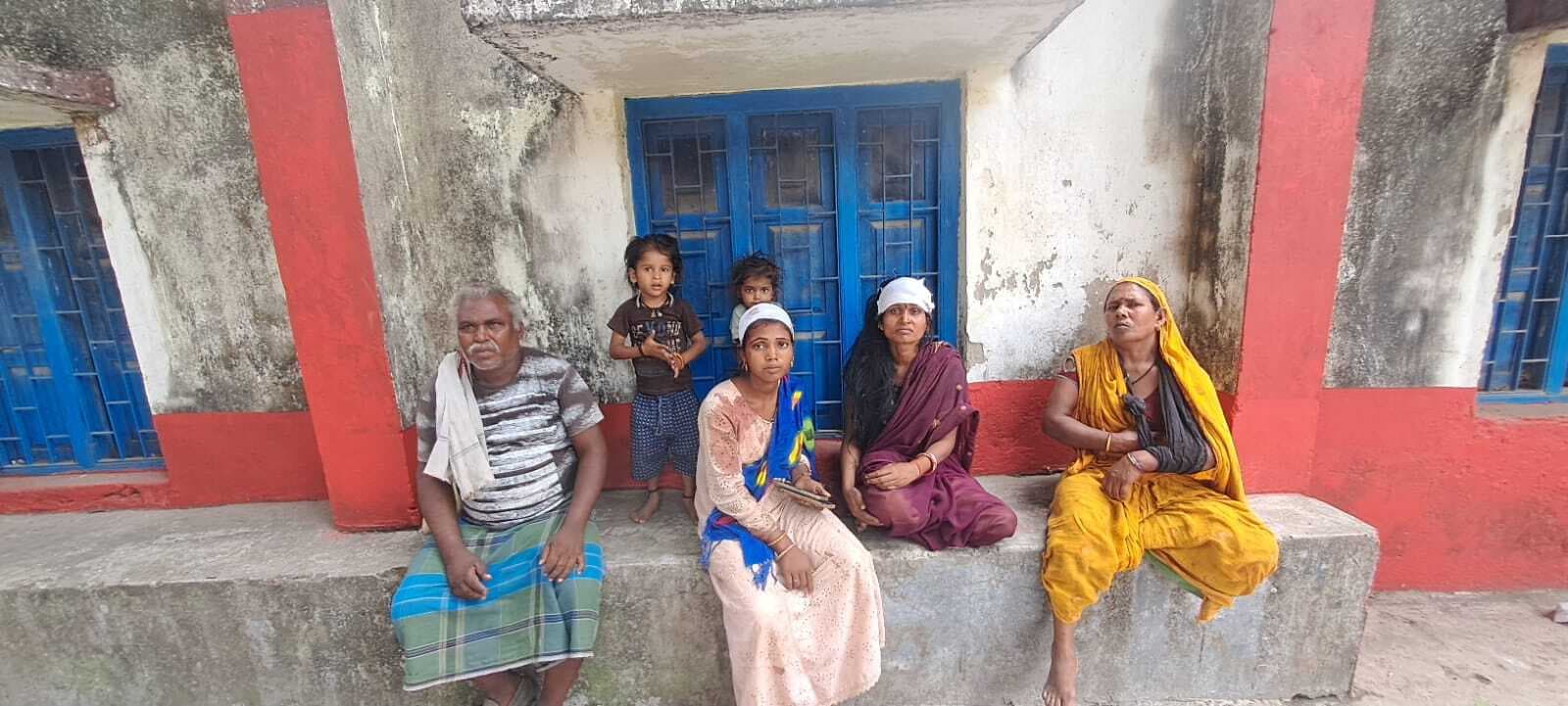 भतनी वार्ड 15 में जमीन विवाद को लेकर दो पक्षों के बीच  जमकर मारपीट, आठ लोग घायल, एक रेफर