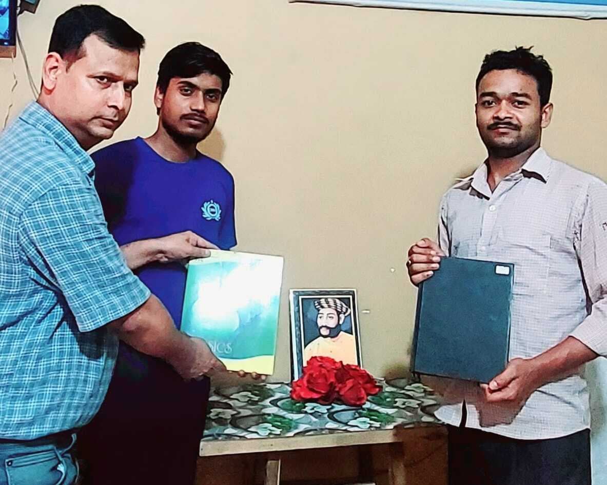 बाबू वीर कुंवर सिंह के विजय उत्सव पर भाषण प्रतियोगिता आयोजित