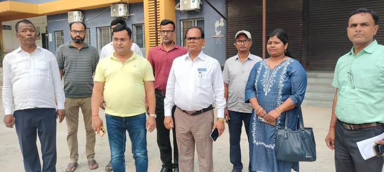 सीएचसी का सिविल सर्जन ने किया निरीक्षण