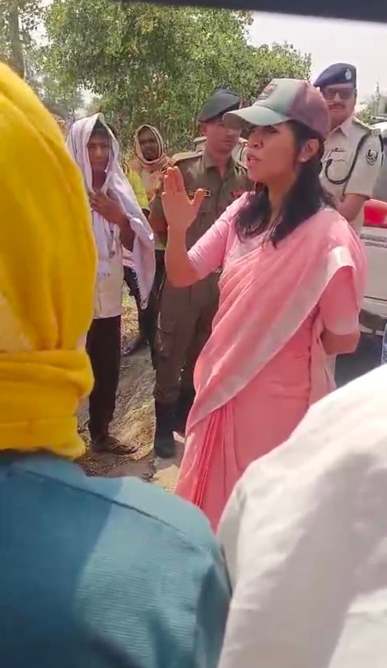 सासाराम,आरा-पटना पथ निर्माण की गति धीमी, डीएम ने एनएचआइ के अधिकारियों को लगायी फटकार