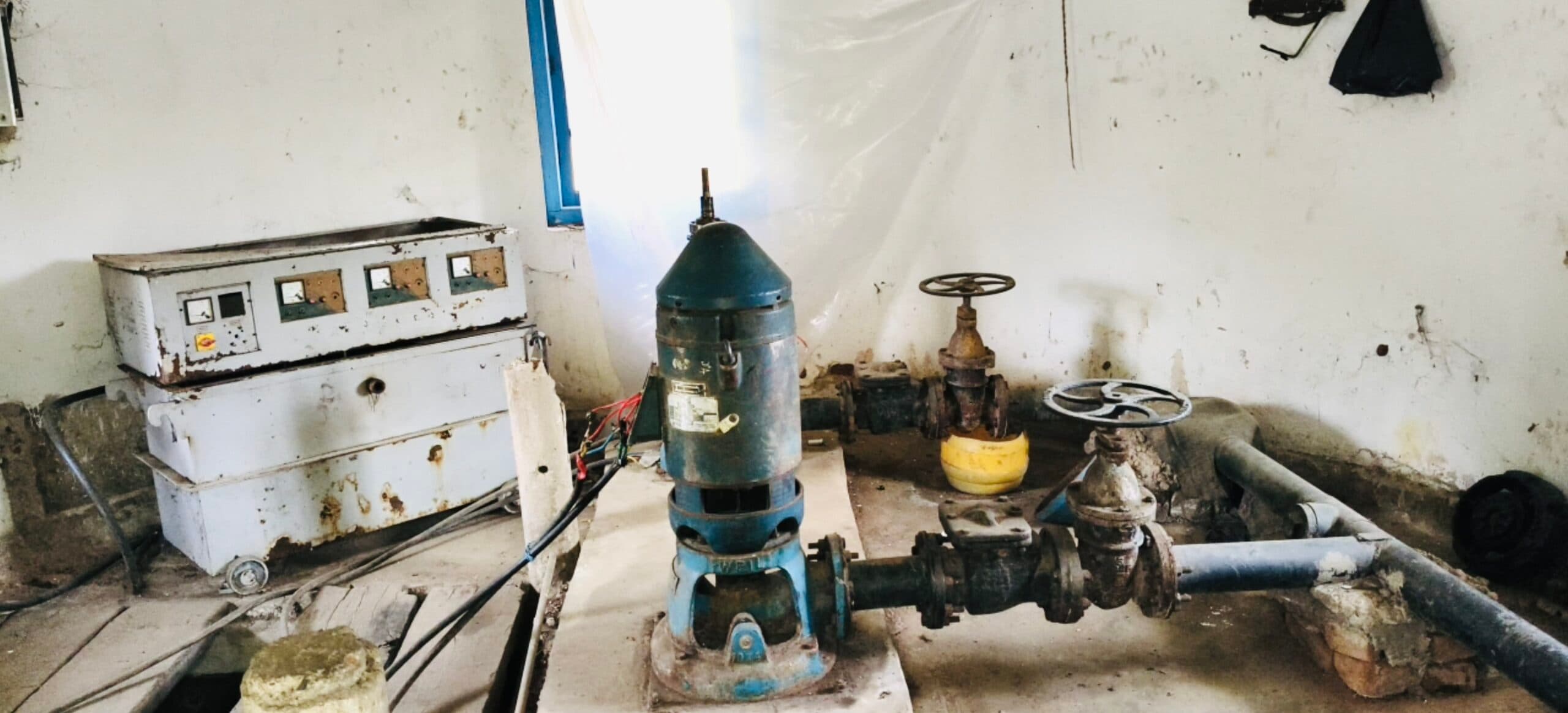 Giridih News :तिसरी प्रखंड मुख्यालय में आठ दिनों से पानी की सप्लाई बंद