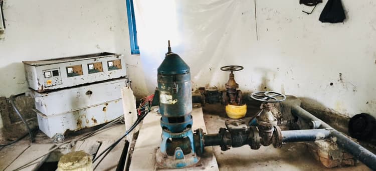 Giridih News :तिसरी प्रखंड मुख्यालय में आठ दिनों से पानी की सप्लाई बंद