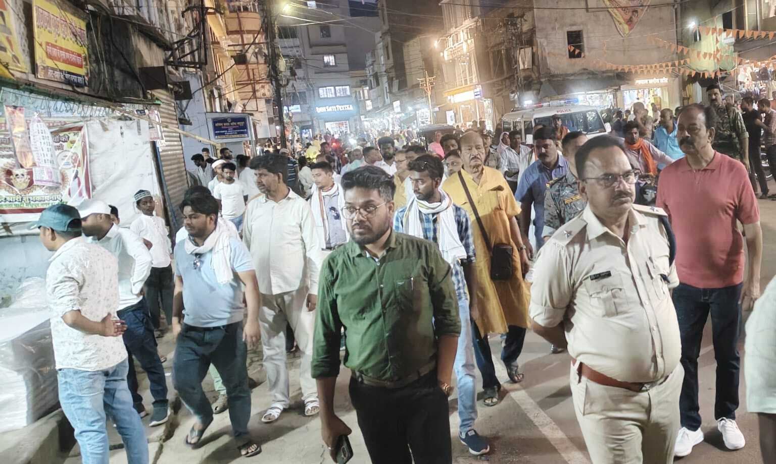 अतिक्रमणकारी दुकानदारों को दी गयी सख्त चेतावनी