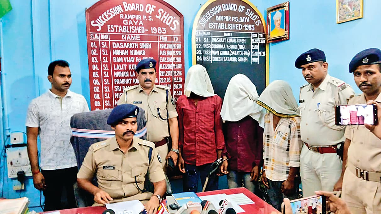 डायग्नोस्टिक सेंटर के मालिक से पांच करोड़ की रंगदारी मांगने वाले तीन गिरफ्तार