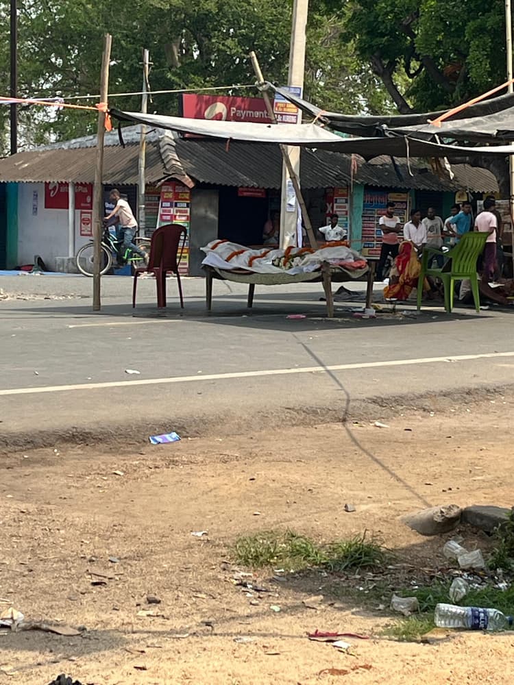 Seraikela Kharsawan News : पशुपालक की मौत पर फूटा गुस्सा सिदो-कान्हू चौक पर 18 घंटे जाम