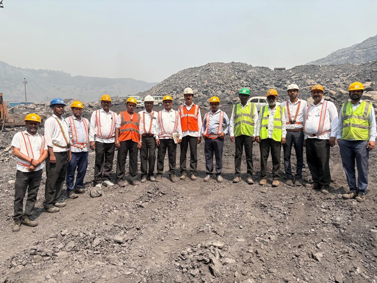 Bokaro News : जारंगडीह कोलियरी ओपेन कास्ट माइंस का सेफ्टी टीम सदस्यों ने किया निरीक्षण