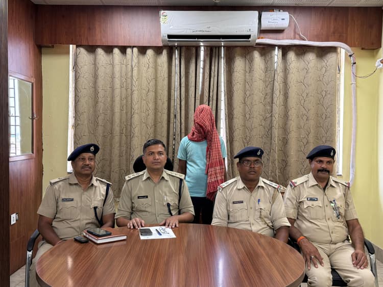 Dhanbad News: टुंडी : सीएसपी से लूट मामले में एक गिरफ्तार