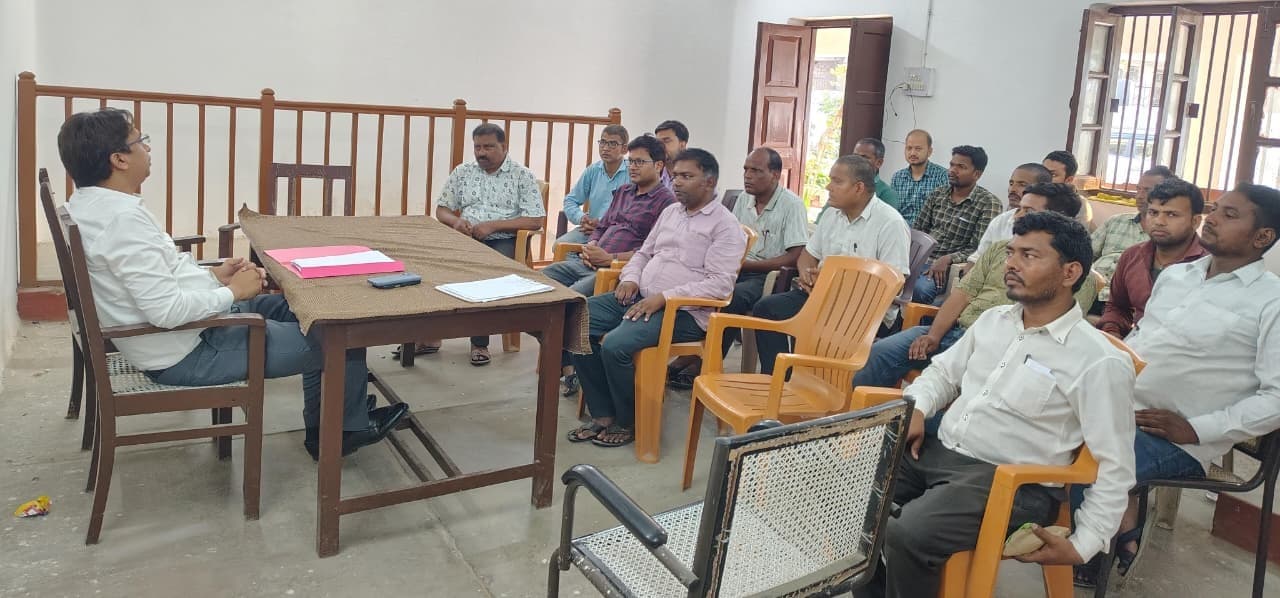 Supaul. कोर्ट के सहायक के  एवं plv के साथ बैठक की गई बैठक