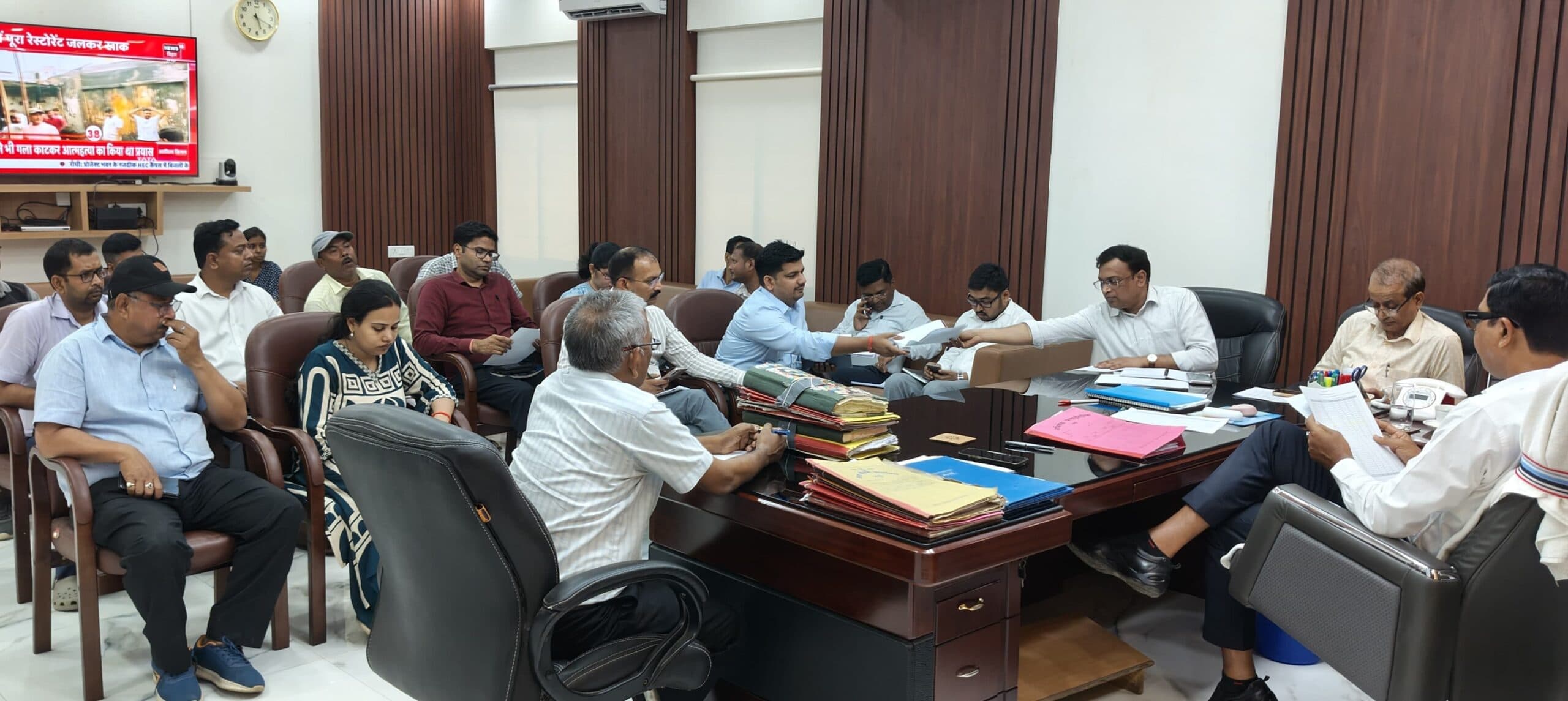 भीषण गर्मी से निबटने को प्रशासन सतर्क, बिजली-पानी व स्वास्थ्य सेवाओं पर कड़ा फोकस