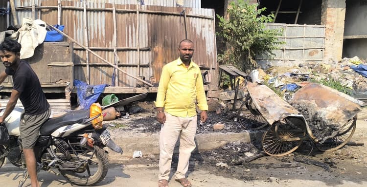 रानीपतरा चौक पर ठेला दुकान में आग लगने से 50 हजार की क्षति