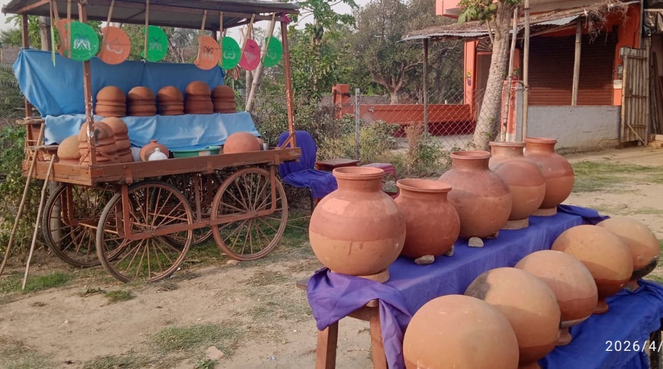 भीषण गर्मी में बढ़ी घड़ा-सुराही की मांग, डिजाइनर लुक का क्रेज