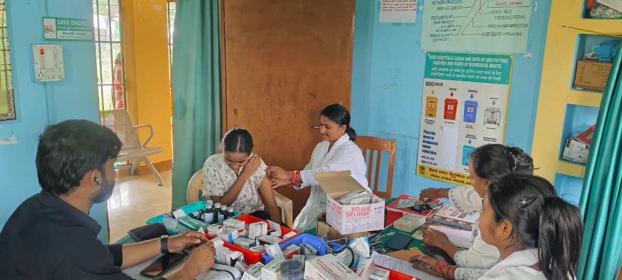 किशोरियों को सर्वाइकल कैंसर से बचाव लगा गार्डासिल एचपीवी टीका