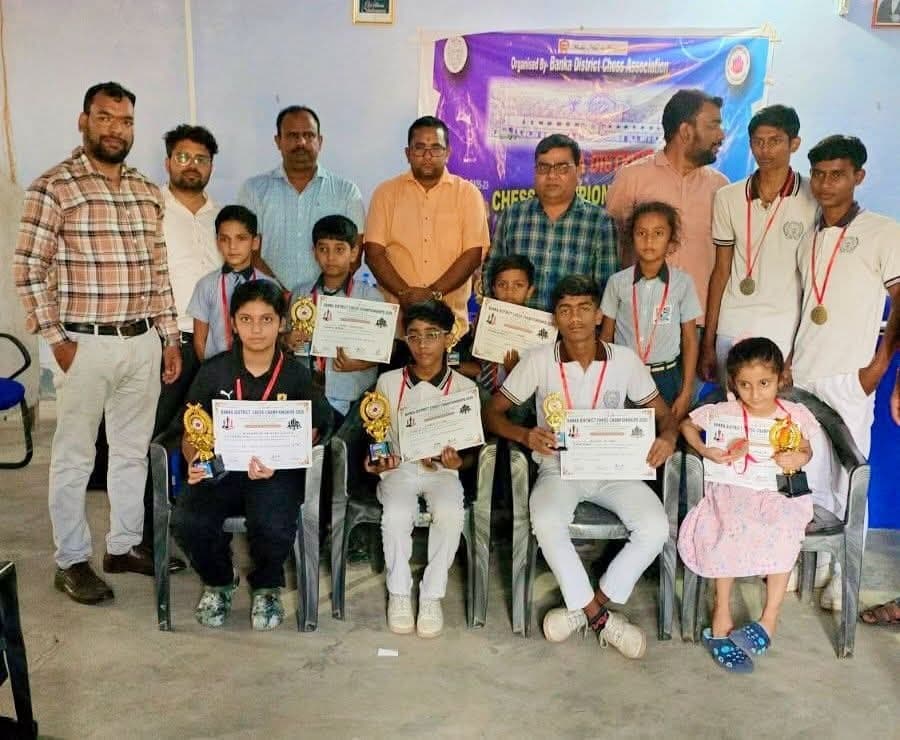 प्रतियोगिता में छात्र-छात्राओं ने अपनी प्रतिभा का किया उत्कृष्ट प्रदर्शन