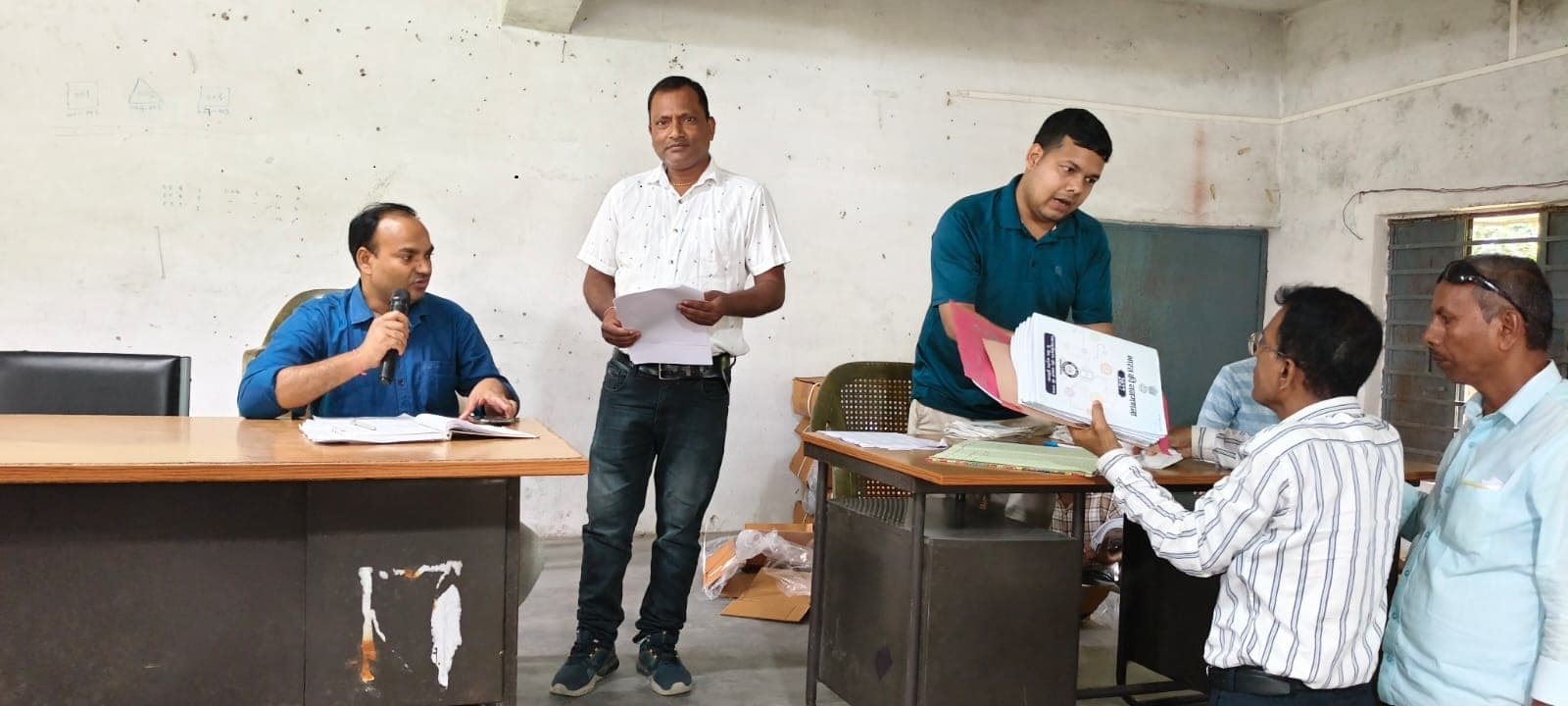 जनगणना 2027 को लेकर तैयारी तेज, पर्यवेक्षकों के बीच सामग्री का वितरण