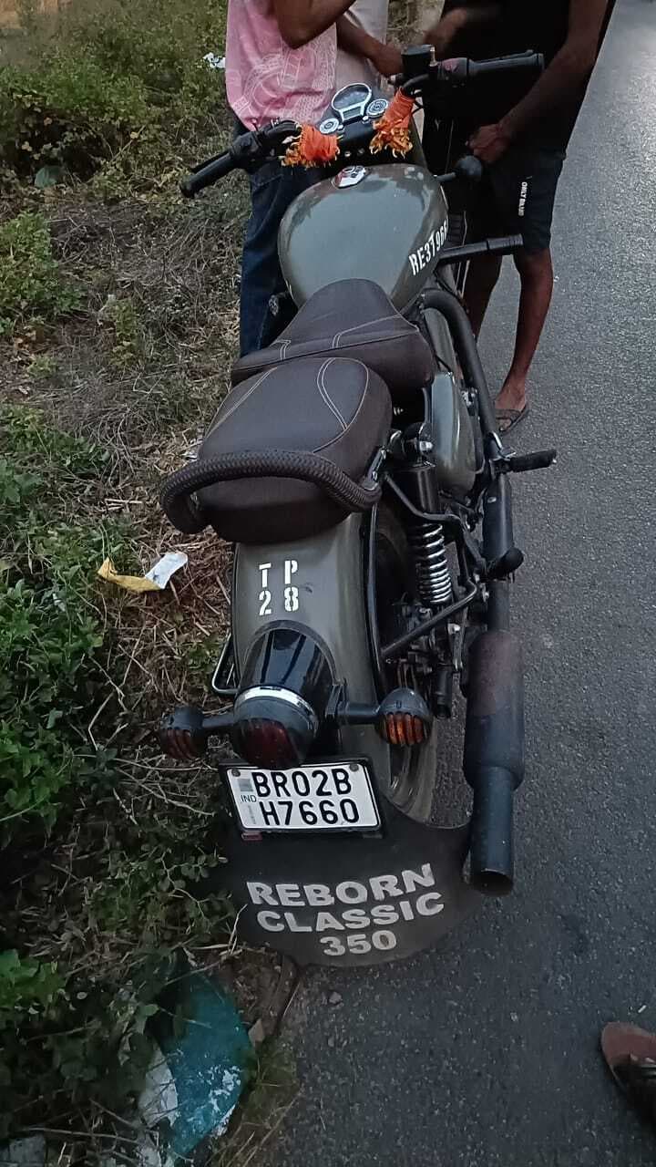 दो बुलेट की आमने-सामने टक्कर, शादी समारोह में जा रहे युवक की मौत