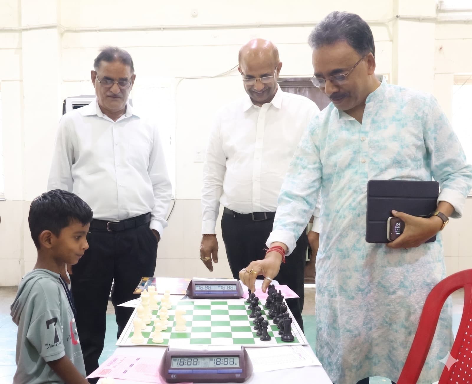 Sraikela-Kharswan chess : सरायकेला-खरसावां जिला शतरंज प्रतियोगिता शुरू, 87 खिलाड़ी शामिल