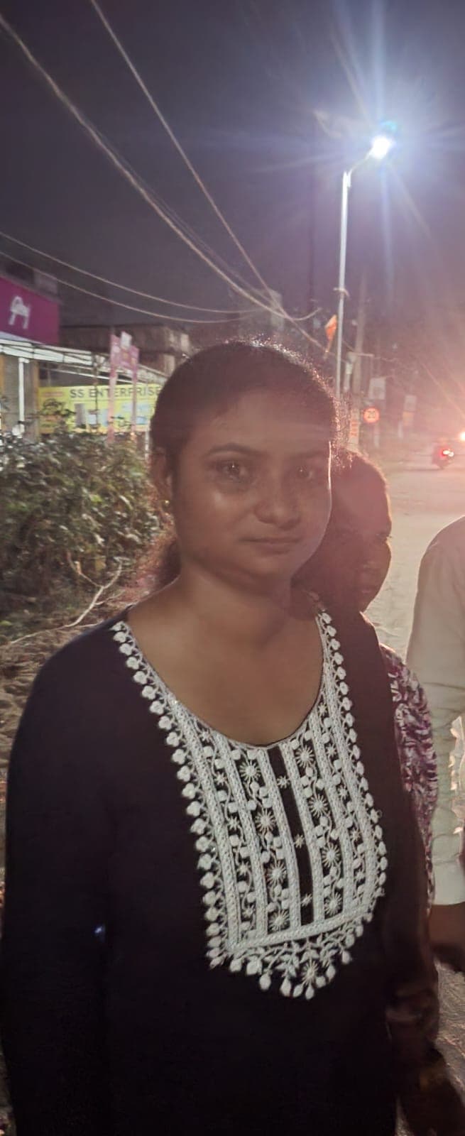 Giridih News :बिरसा चौक के पास महिला से चेन छिनतई