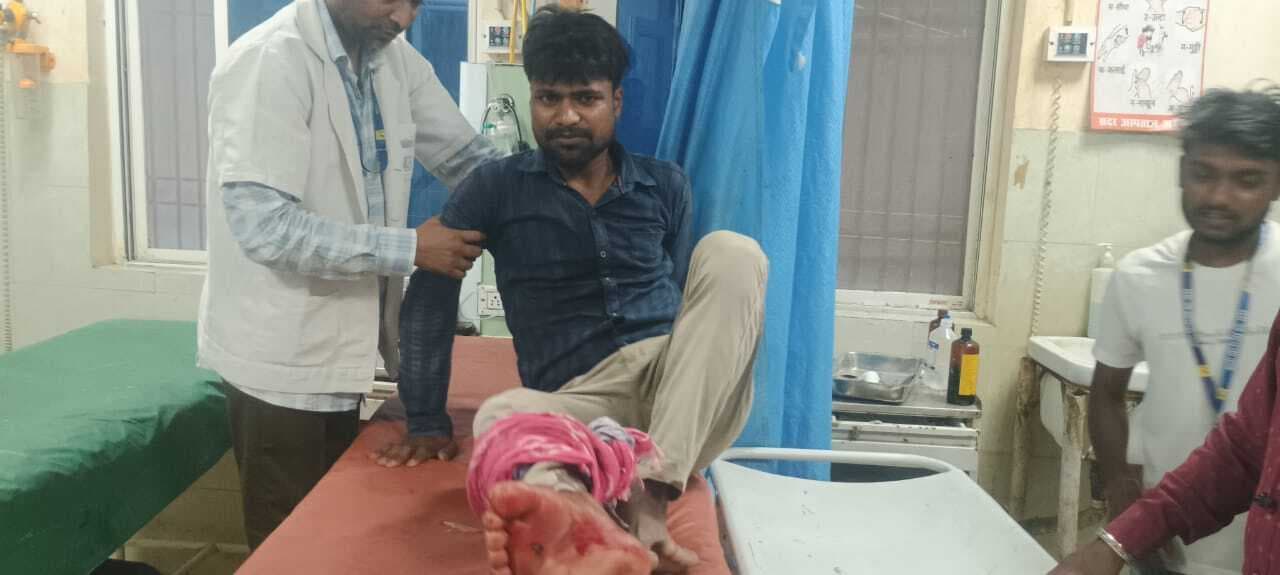 Araria. बाइक सवार तीन अपराधियों ने माइक्रोफाइनेंस कर्मी को मारी गोली, इलाके में दहशत