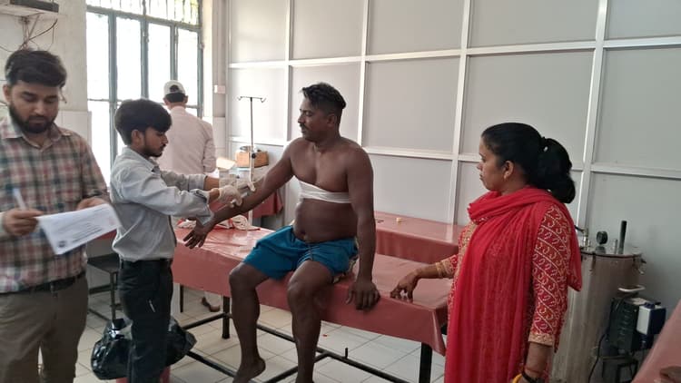 मछली मंडी में पानी को लेकर विवाद, चाकूबाजी में युवक गंभीर रूप से घायल