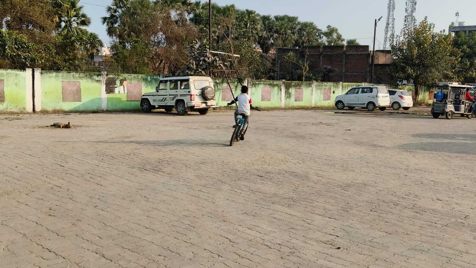 लापरवाही की हद. सोनहन बस पड़ाव को नगर पर्षद ने छोड़ा भगवान भरोसे