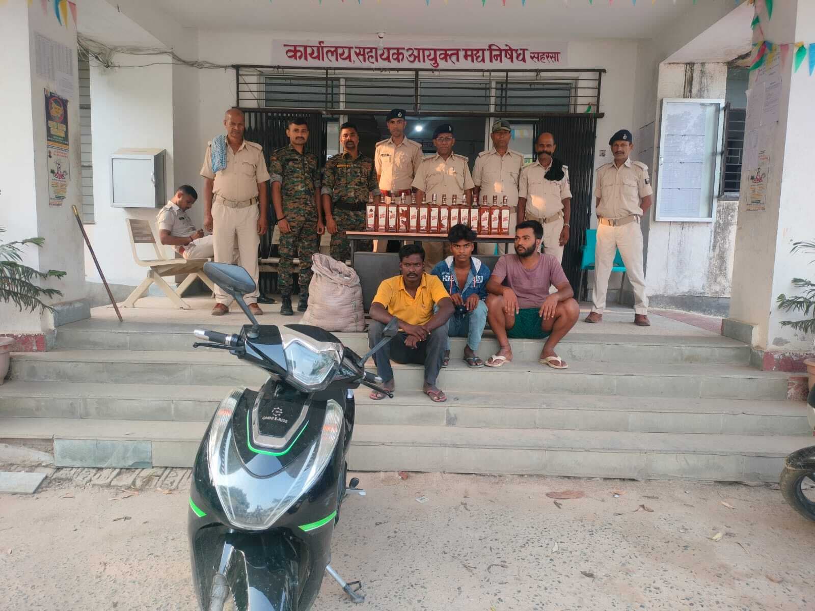 छापेमारी अभियान में चार शराब तस्कर गिरफ्तार