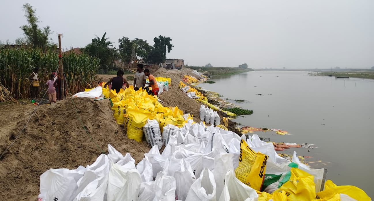 ताराबाड़ी में कटाव निरोधी कार्य होने से ग्रामीणों को राहत