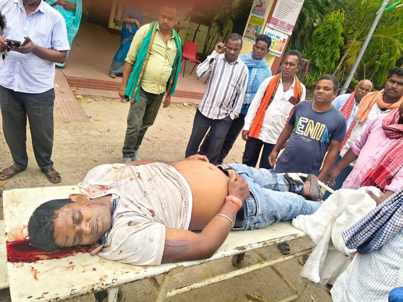 शादी समारोह से लौट रहे युवक की सड़क दुर्घटना में मौत