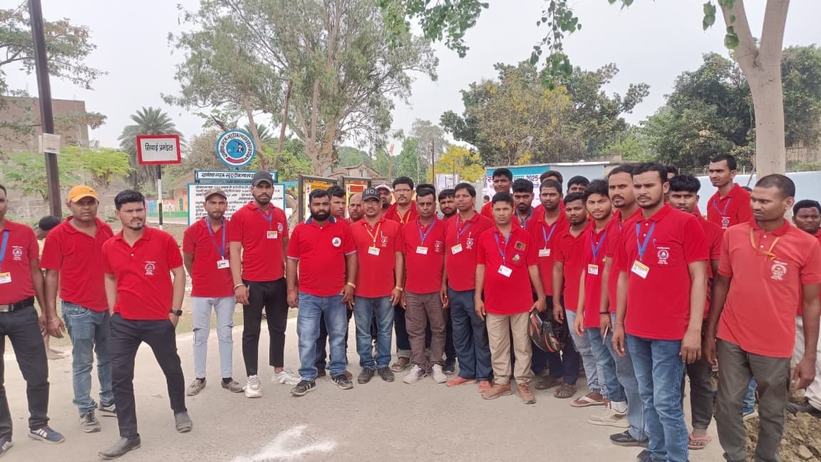 आपदा मित्र-सखी ने सीएम को सौंपा ज्ञापन, सीएम ने दिया सकारात्मक आश्वासन