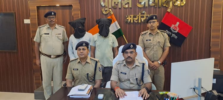 पिस्टल, मैगजीन व 10 गोलियों के साथ दो अपराधी गिरफ्तार