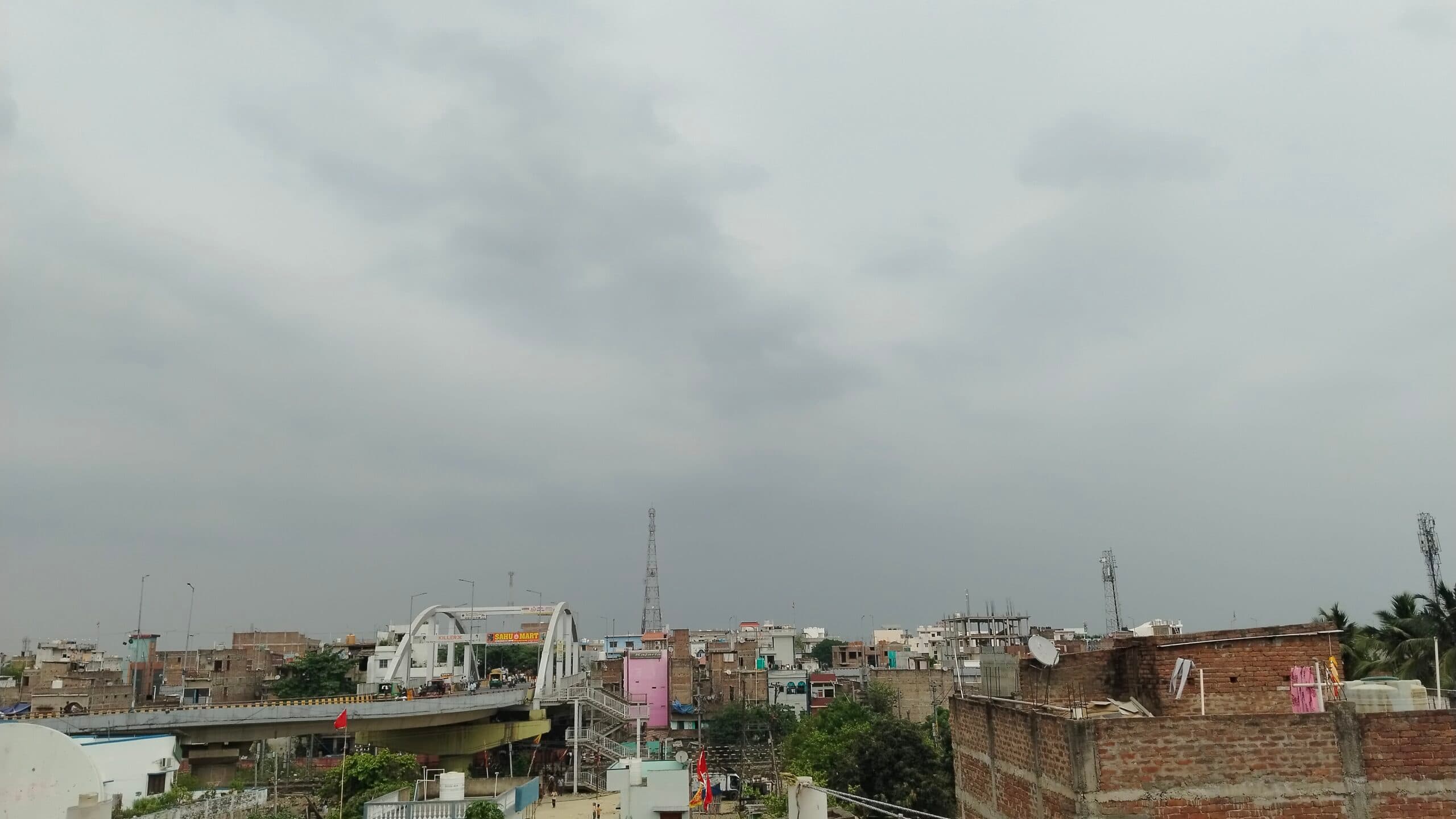 चिलचिलाती व गर्म हवाओं से मिली राहत, मौसम हुआ सुहाना