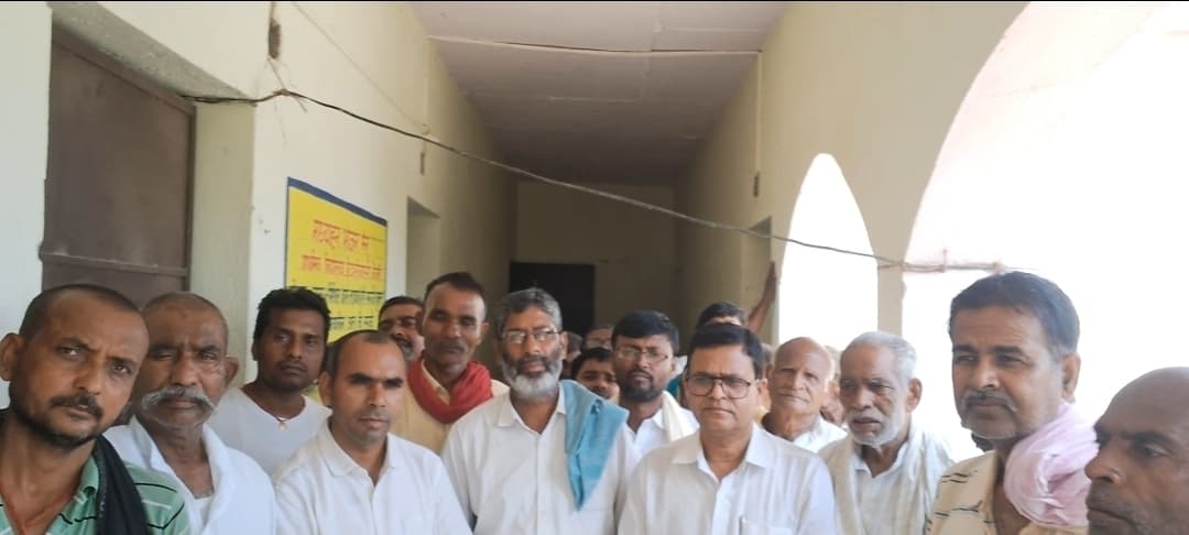 जनप्रतिनिधियों ने जमीन दाता से अनुरोध कर विद्यालय के रास्ता विवाद को कराया समाप्त, स्कूली बच्चों को मिली आवागमन की सुविधा