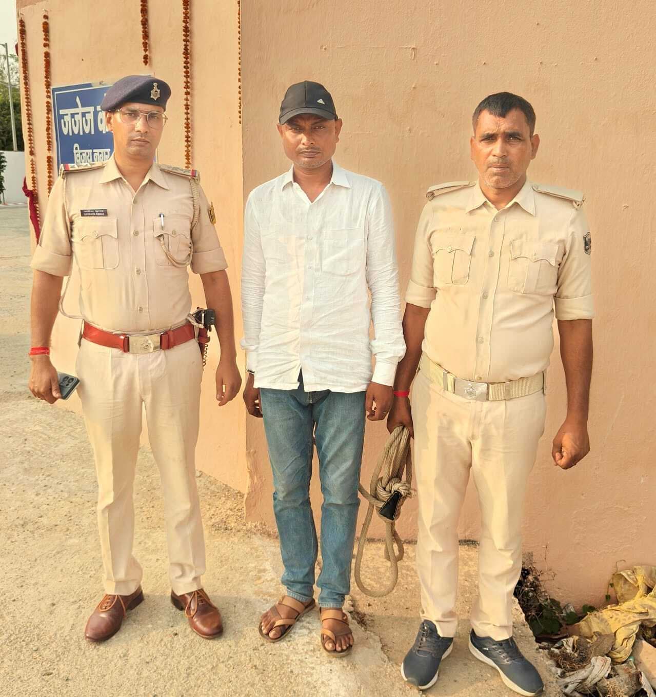 धान अधिप्राप्ति में राशि गबन मामले में पैक्स प्रबंधक गिरफ्तार