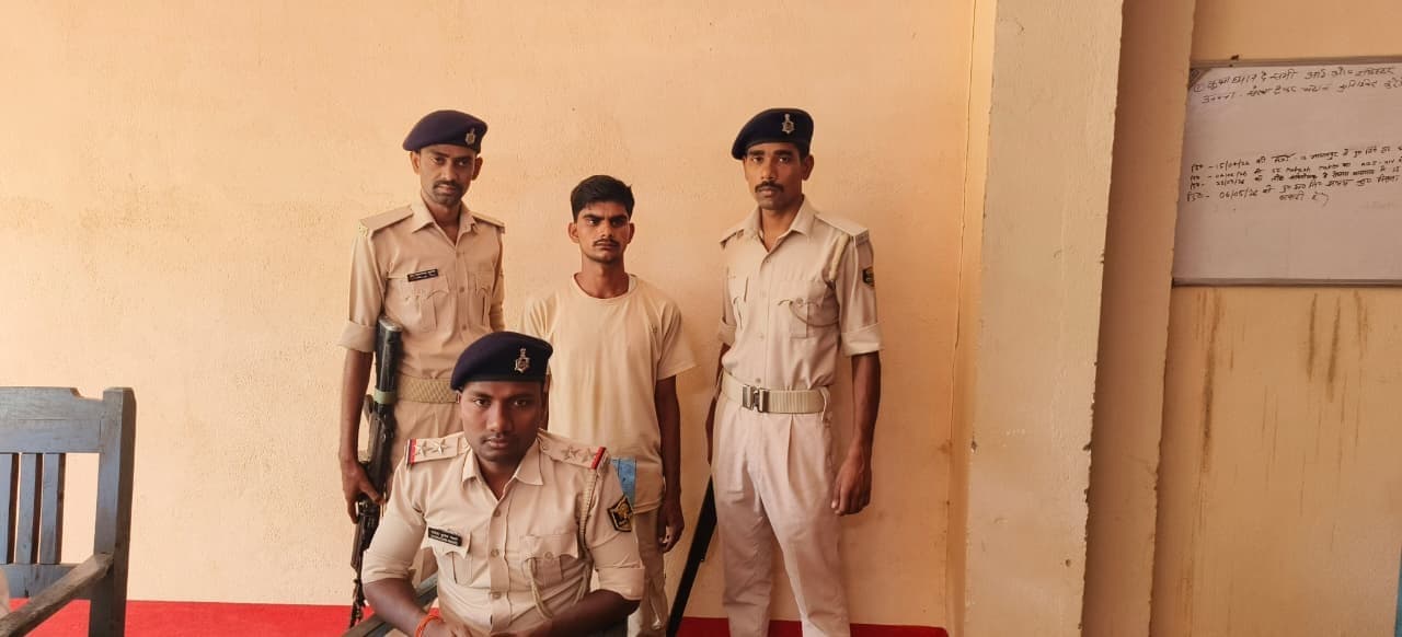 चोरी की बाइक के साथ युवक गिरफ्तार, भेजा गया जेल