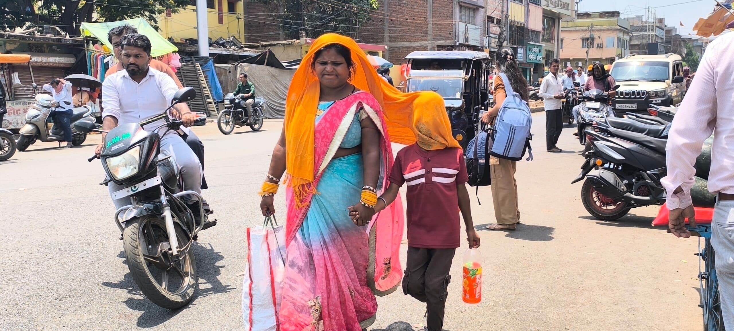 Giridih News :आसमान में छाये बादल, कुछ इलाकों में हल्की बूंदाबांदी