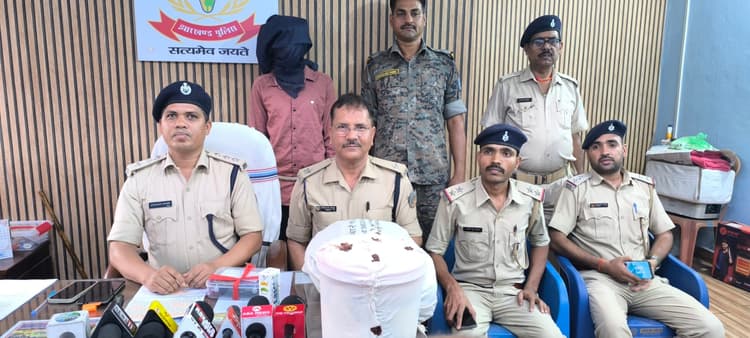 Giridih News :दो लूटकांड का उद्भेदन, गांजा व नशे का टैबलेट बरामद, एक गिरफ्तार
