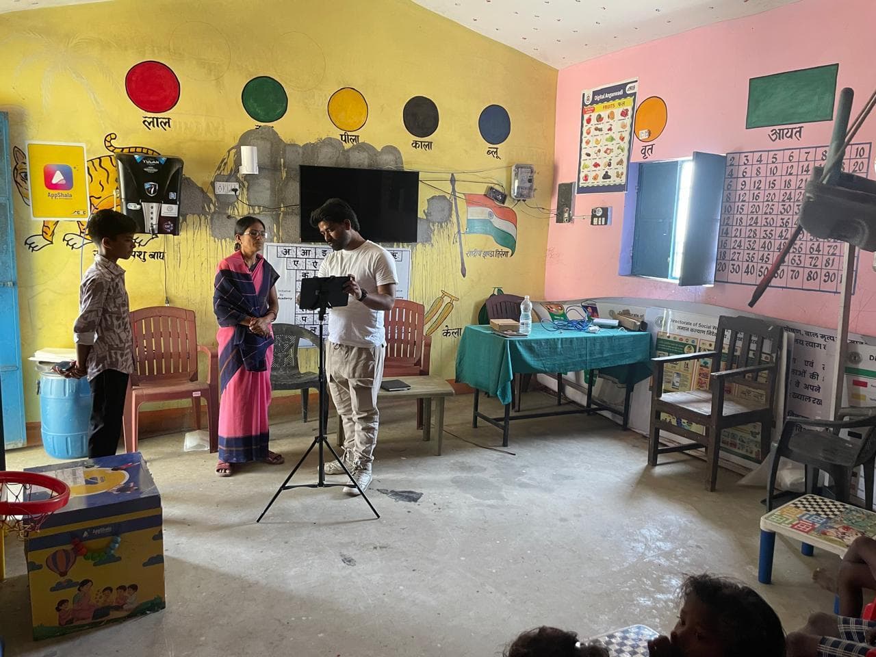 Giridih News :अब आंगनबाड़ी केंद्र भी जुड़ेंगे डिजिटल तकनीक से, देश के सौ केंद्रों में गिरिडीह के 10