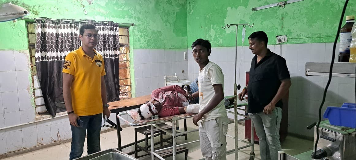 मेहरमा में दो बाइकों की आमने-सामने टक्कर में दोनों चालक घायल