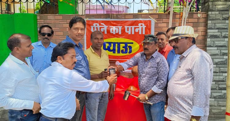 खूंटी क्लब ने करायी प्याऊ की व्यवस्था