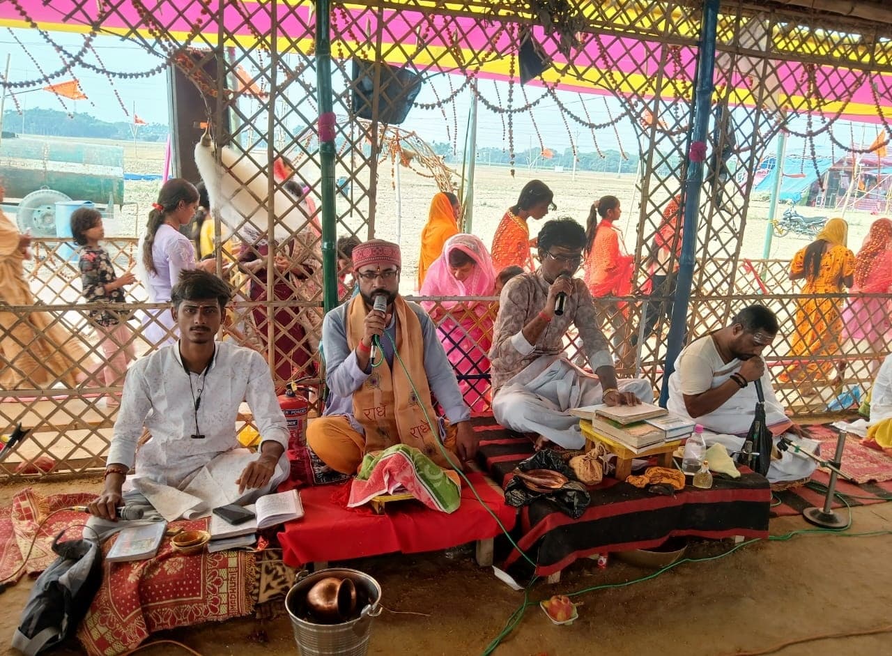 श्रीश्री 1008 महारूद्र हनुमान महायज्ञ के सातवें दिन श्रद्धालुओं का लगा तांता