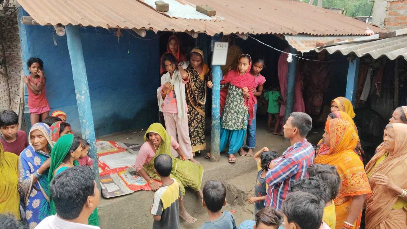 रहमानपुर डबल मर्डर केस: घटना के 24 घंटे बाद भी गांव में तनाव बरकरार