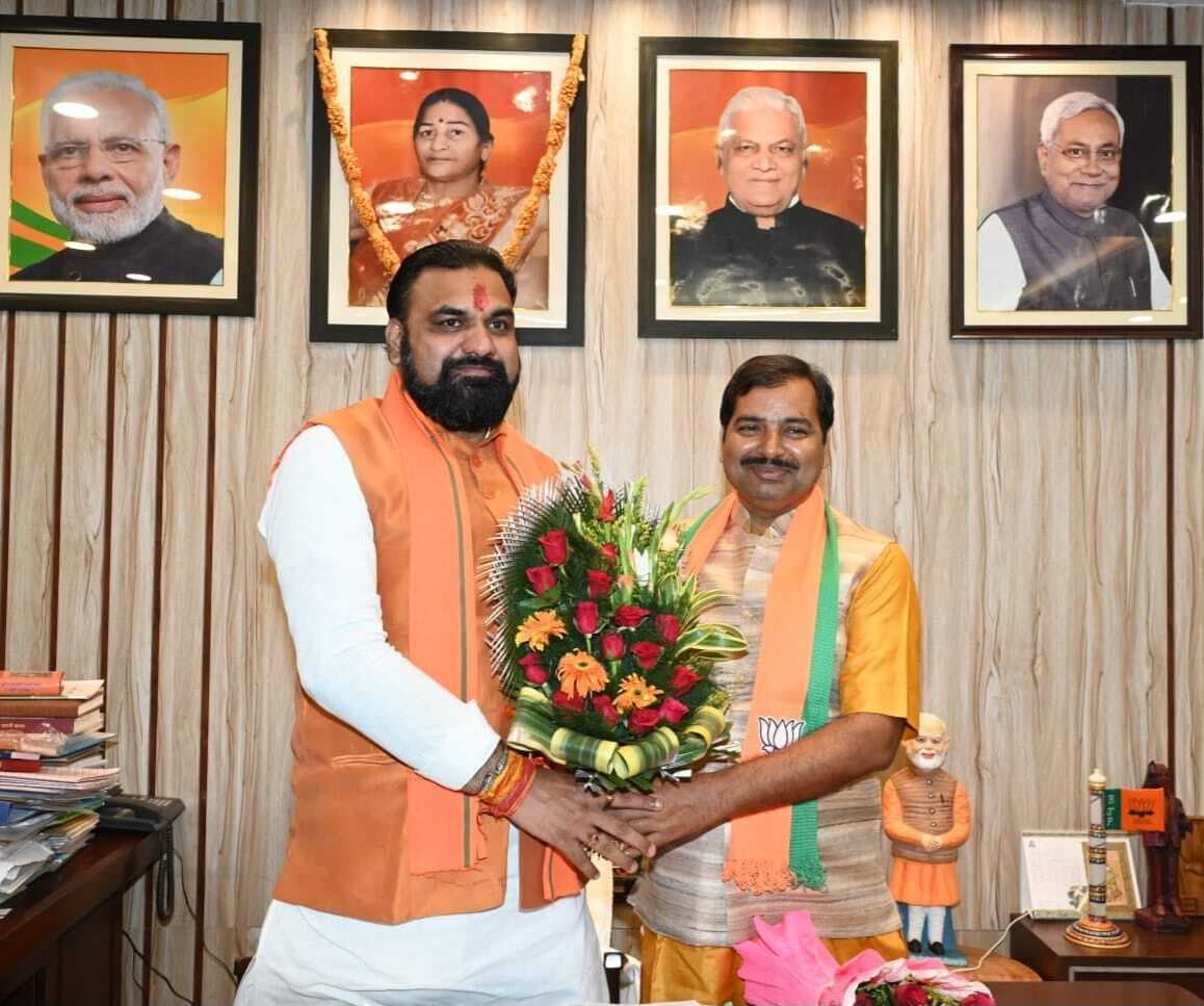 आदर्श मुखिया ऑफ बिहार के जिलाध्यक्ष दिगंबर मंडल ने सीएम से की मुलाकात