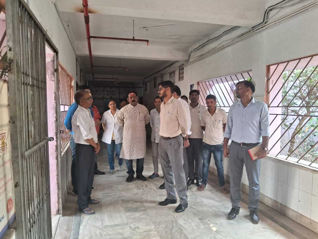 अस्पताल में साफ-सफाई, कार्यशैली और आयुष्मान योजना में लायें सुधार : डीडीसी