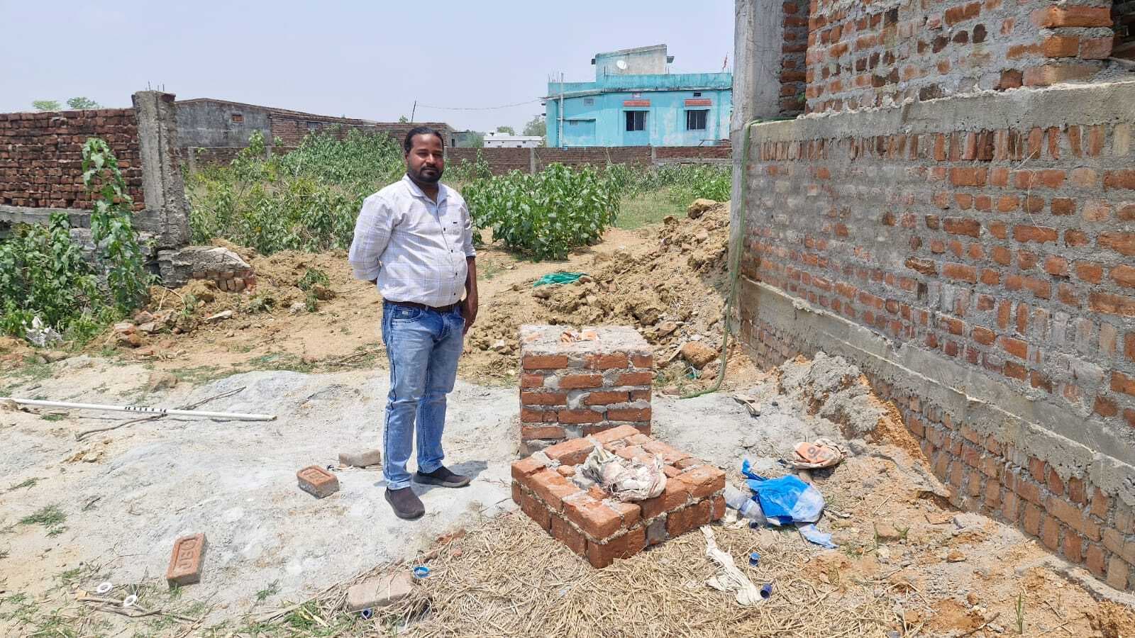 निर्माणाधीन मकान से वाटर पंप की चोरी