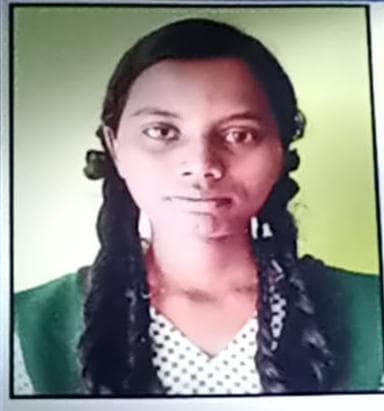 वर्षा कुमारी 94.80% अंक लाकर पंच परगना क्षेत्र की टॉपर  बनी