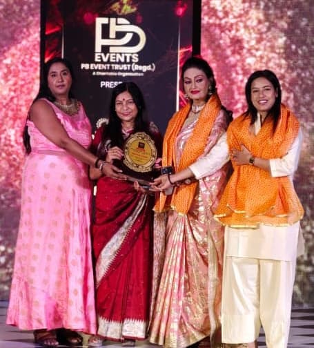 मिस एंड मिसेज क्वीन व मिस्टर हंक प्रतियोगिता की जज बनीं पूर्णिया की रचना