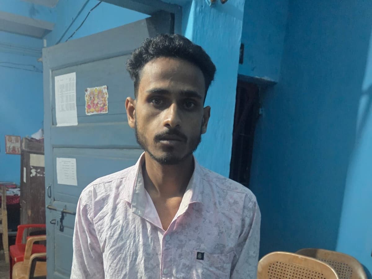 शराब मामले में फरार चल रहे आरोपित को पुलिस ने कटिहार से किया गिरफ्तार